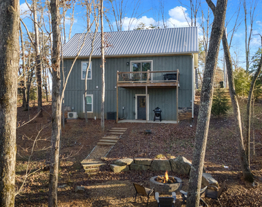 360 Prince Drive - Photo Thumbnail 18