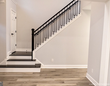 4644 Creekside Cove - Photo Thumbnail 30