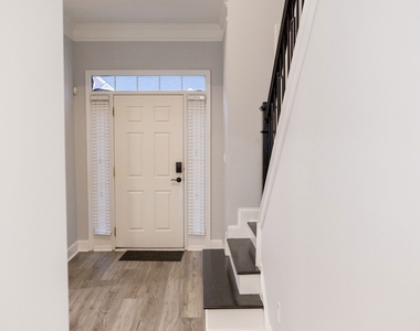 4644 Creekside Cove - Photo Thumbnail 27