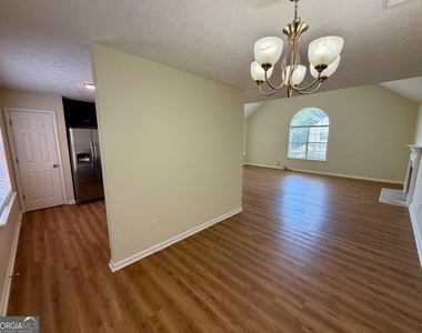 4212 Reeshemah Street - Photo Thumbnail 7