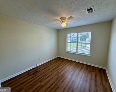4212 Reeshemah Street - Photo Thumbnail 16