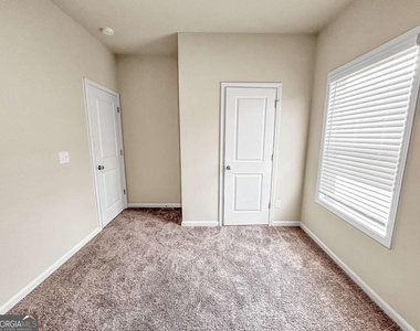 106 Culver Street - Photo Thumbnail 4