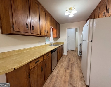 122 Kenimer Circle - Photo Thumbnail 13