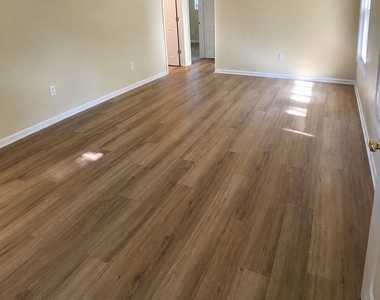 93 Forest Road - Photo Thumbnail 3