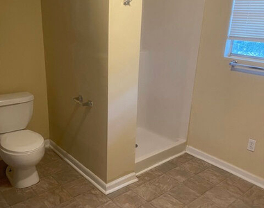 93 Forest Road - Photo Thumbnail 9