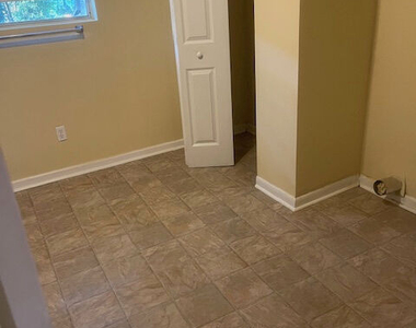 93 Forest Road - Photo Thumbnail 10
