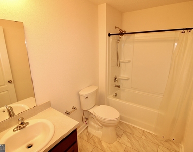 119 Teakwood Drive - Photo Thumbnail 8