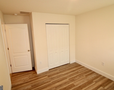 119 Teakwood Drive - Photo Thumbnail 7