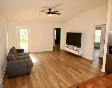 119 Teakwood Drive - Photo Thumbnail 2