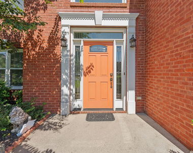 969 Light House Way - Photo Thumbnail 3