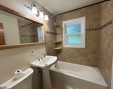 318 Palmer Rd - Photo Thumbnail 13