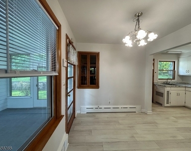 318 Palmer Rd - Photo Thumbnail 8