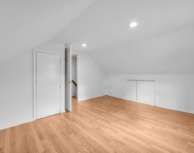30 Carlson Pl - Photo Thumbnail 13