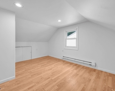 30 Carlson Pl - Photo Thumbnail 14