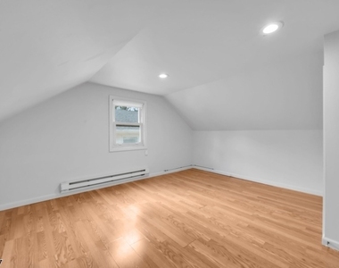 30 Carlson Pl - Photo Thumbnail 12