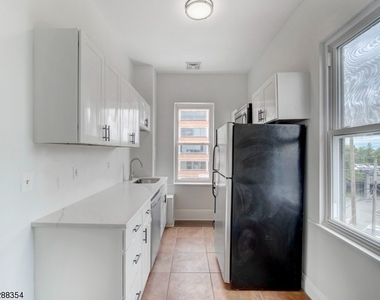 26 Division St - Photo Thumbnail 2