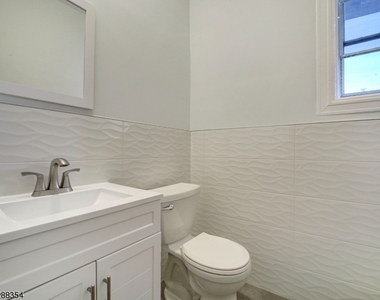 26 Division St - Photo Thumbnail 9