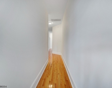 26 Division St - Photo Thumbnail 11
