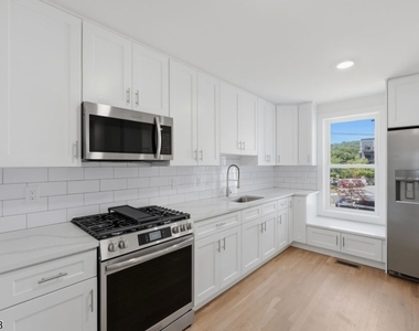 116 Valley St - Photo Thumbnail 1