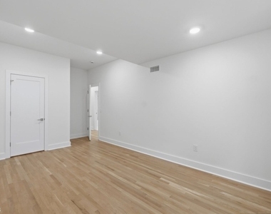 116 Valley St - Photo Thumbnail 14