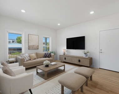 116 Valley St - Photo Thumbnail 5