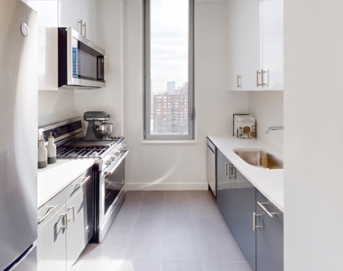 801 Columbus Avenue - Photo Thumbnail 2