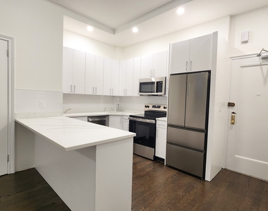 West 68th Street - Photo Thumbnail 1