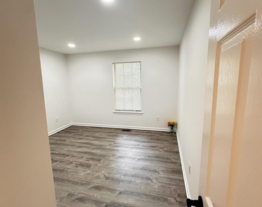 1 Amherst Court - Photo Thumbnail 27