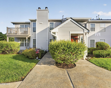 398 Hampton Place - Photo Thumbnail 1