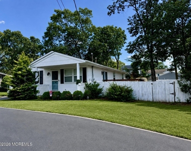 931 Cypress Avenue - Photo Thumbnail 1