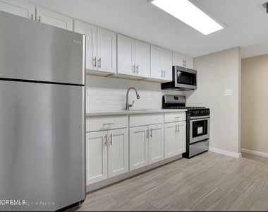 12 Johnson Street - Photo Thumbnail 4