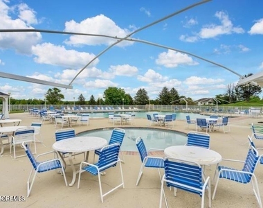 339 Saint Andrews Place - Photo Thumbnail 7