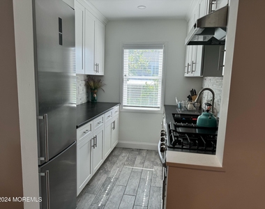 31 Cedar Avenue - Photo Thumbnail 5
