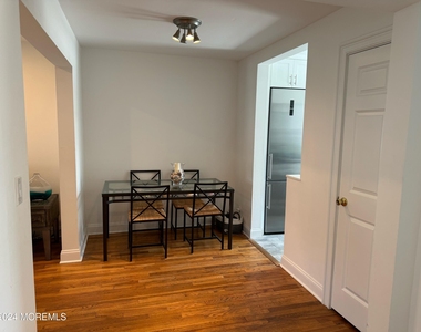 31 Cedar Avenue - Photo Thumbnail 4