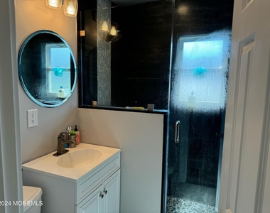 31 Cedar Avenue - Photo Thumbnail 7