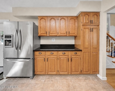 55 S Lake Drive - Photo Thumbnail 5