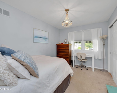 55 S Lake Drive - Photo Thumbnail 14