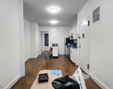 East 87th Street - Photo Thumbnail 1