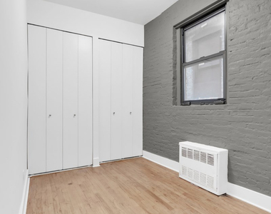 East 95 Street - Photo Thumbnail 4