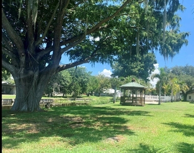 3203 Se 29th Lane - Photo Thumbnail 10