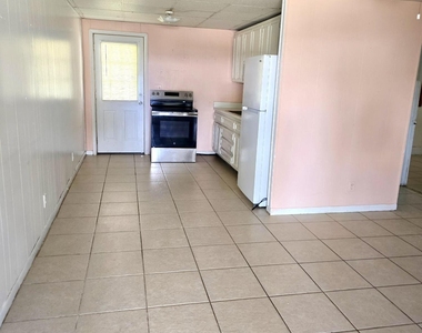 3203 Se 29th Lane - Photo Thumbnail 5