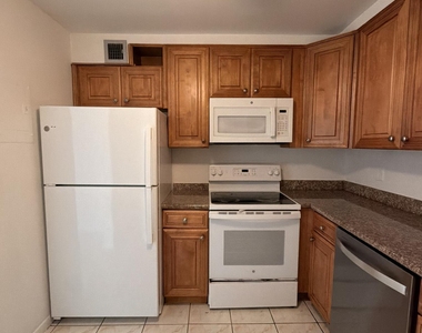 618 Nw 13th Street - Photo Thumbnail 3