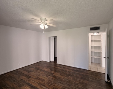 618 Nw 13th Street - Photo Thumbnail 8