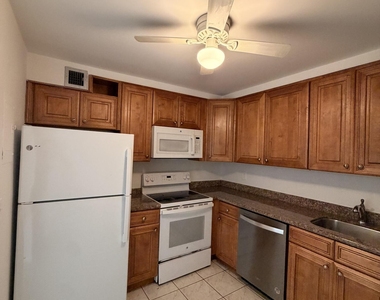 618 Nw 13th Street - Photo Thumbnail 1