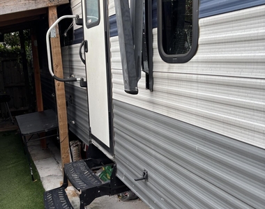 249 Ne 45th Street - Photo Thumbnail 1