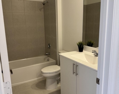 3008 Park Place - Photo Thumbnail 16