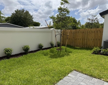 3008 Park Place - Photo Thumbnail 10