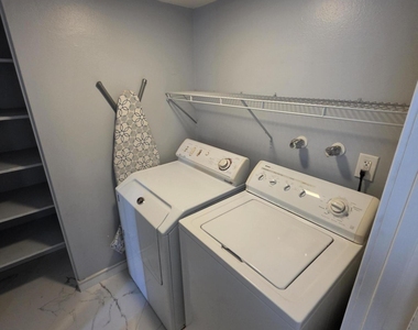 8407 E Chaparral Road - Photo Thumbnail 4