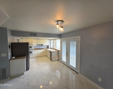 8407 E Chaparral Road - Photo Thumbnail 2