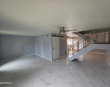 8407 E Chaparral Road - Photo Thumbnail 10